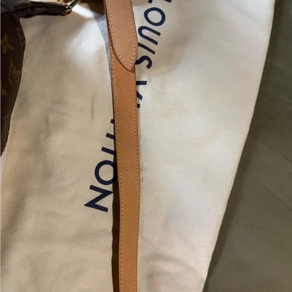 Authentic Louis Vuitton Bumbag - Picture 5 of 16